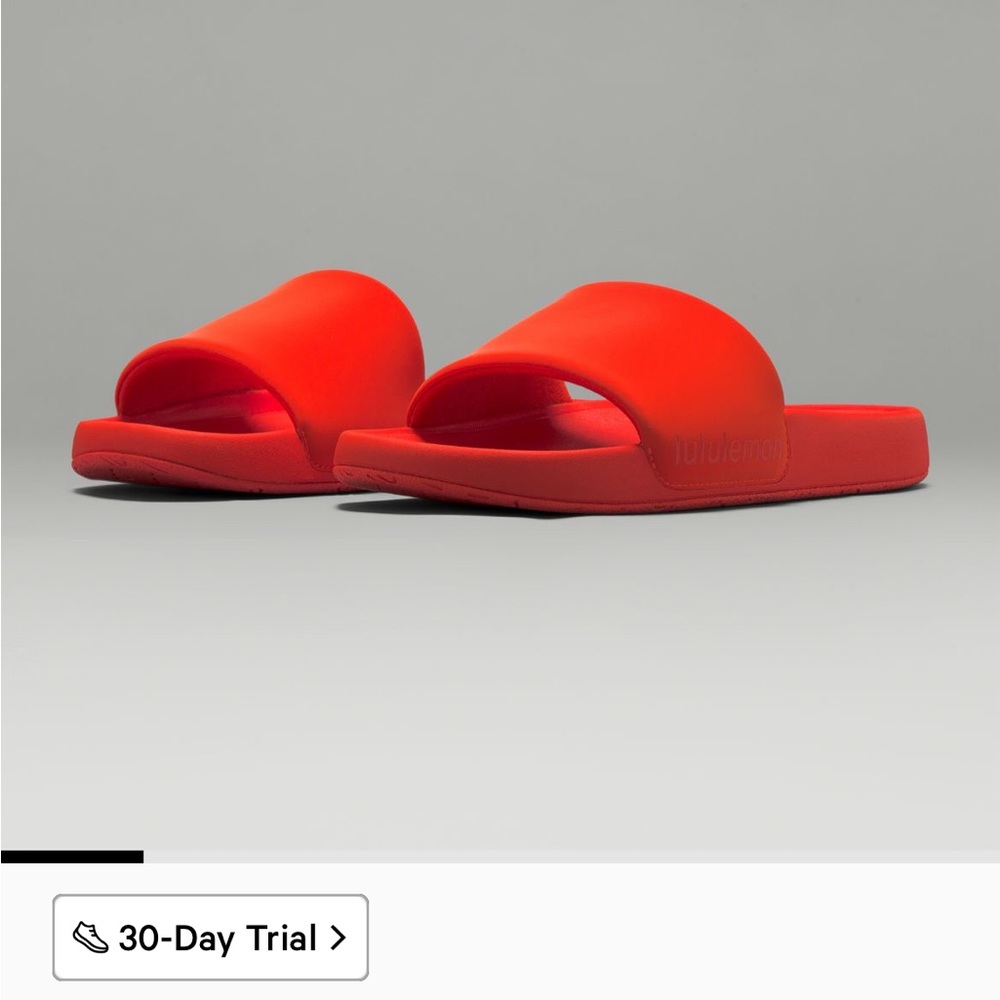 Lululemon slides